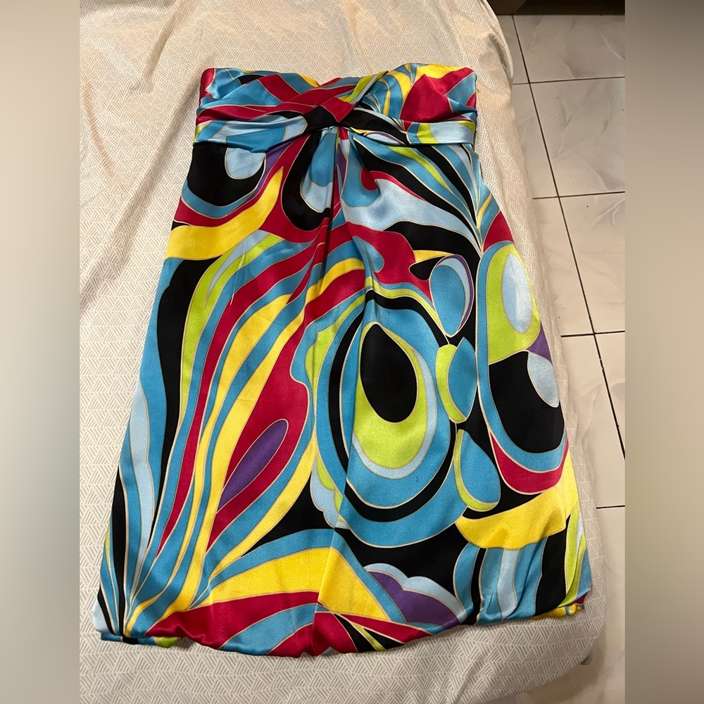 Cache Strapless Dress with Bold Multicolor Pattern